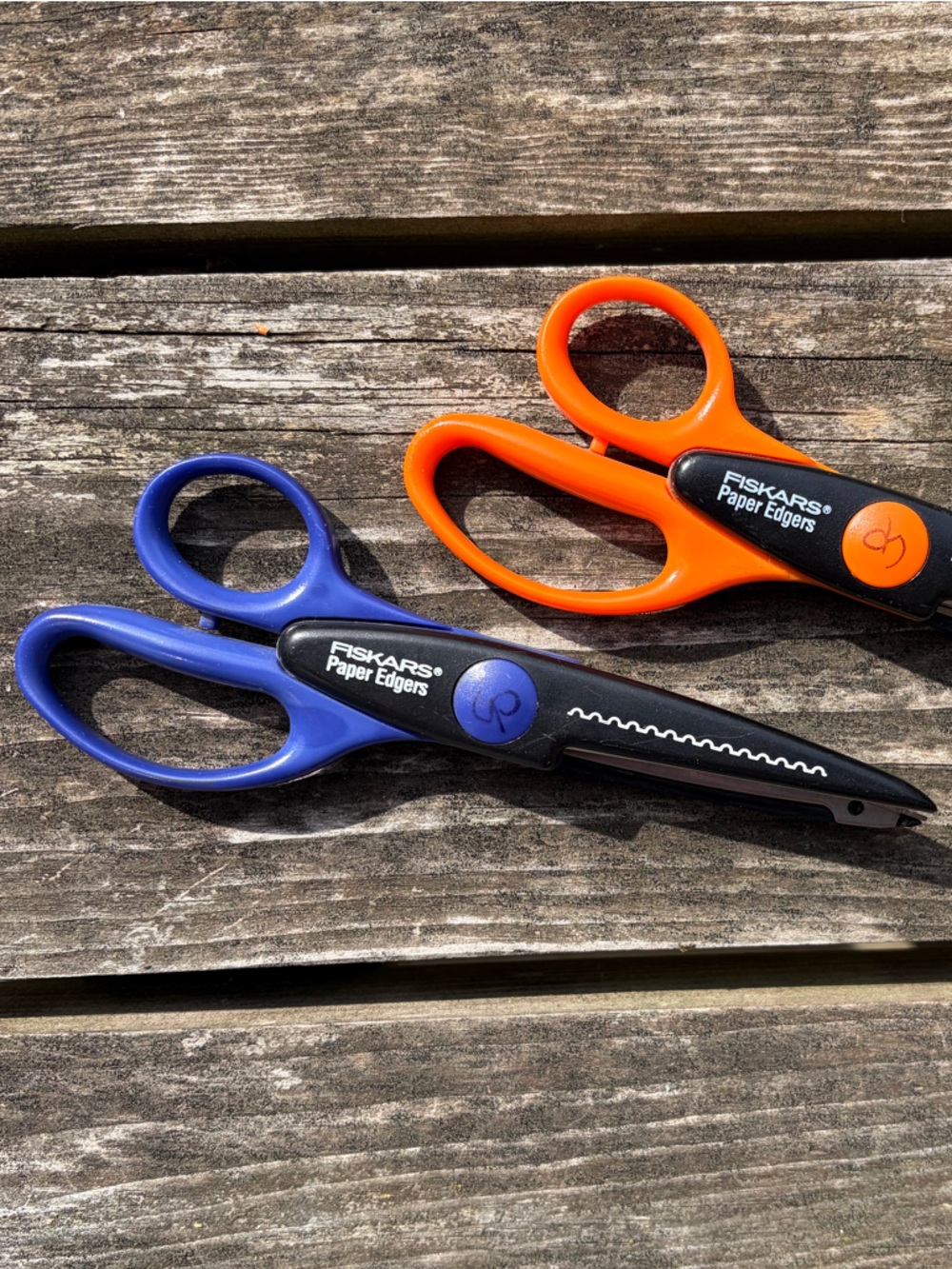 2 FISKARS Scissors Stamp Volcano